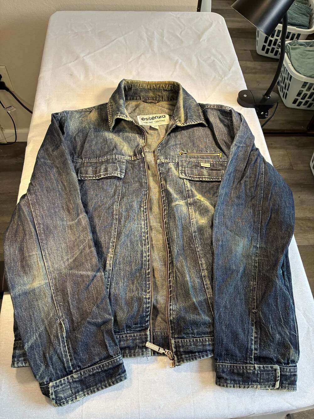 Vintage Style Essenza Italian Seasons Y2K Faded Blue Denim Zip Up Jacket Size L